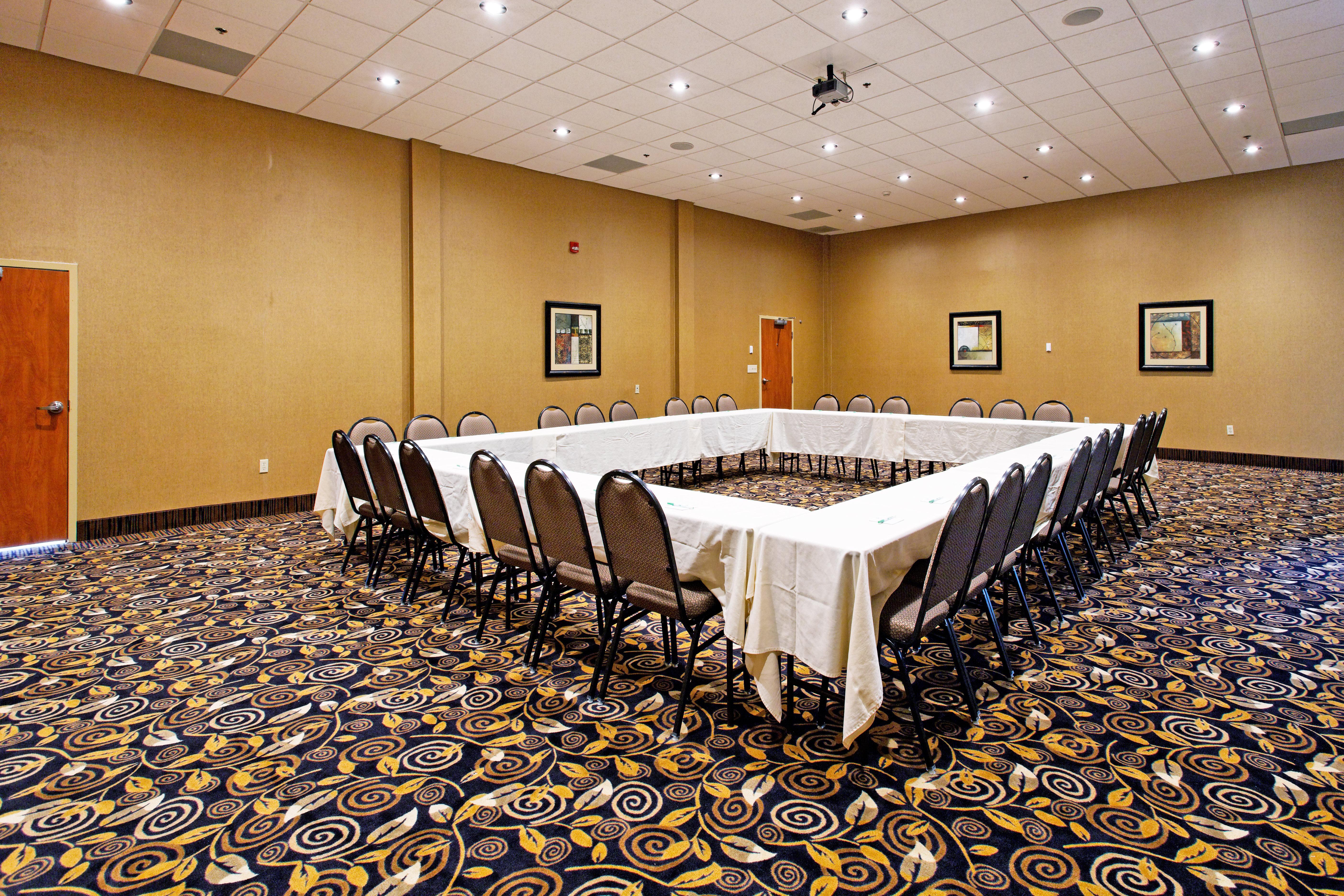 Holiday Inn Hotels Batesville By Ihg Bagian luar foto